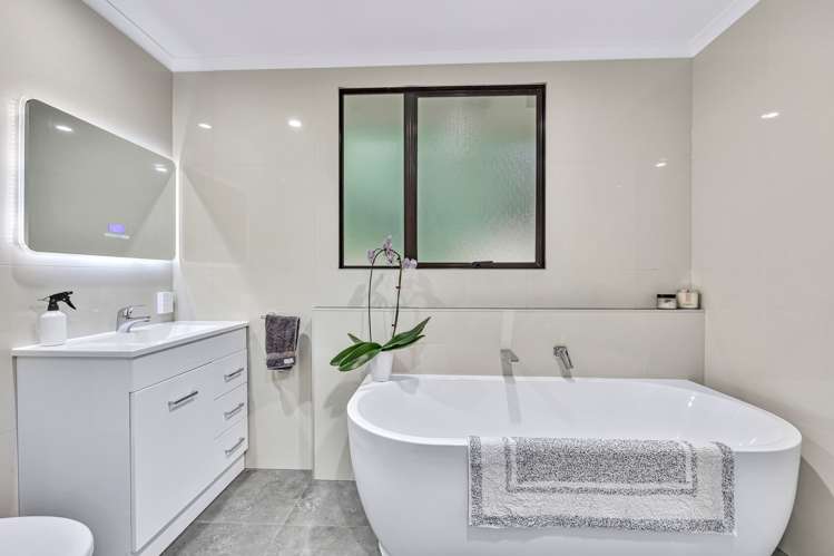 2/11 Leonard Road Mount Wellington_8