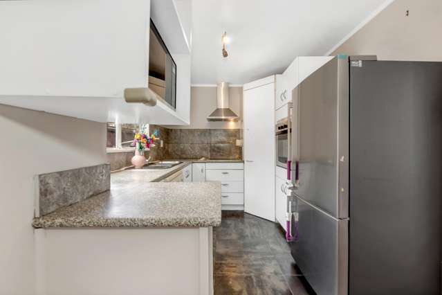 1/17a Idesia Place Totara Heights_3