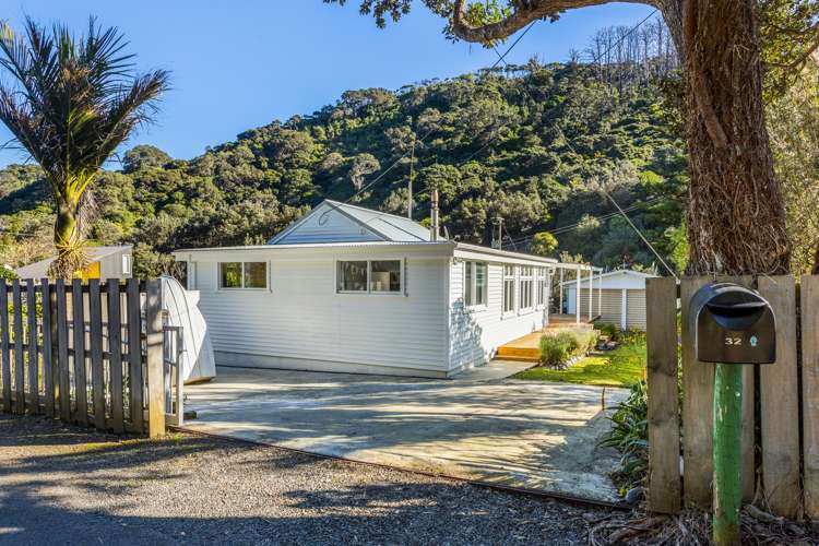 32 Karekare Road Karekare_17