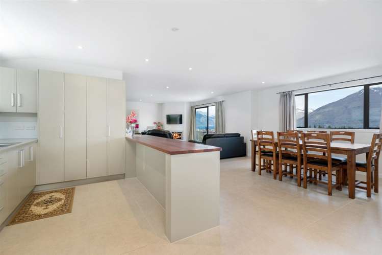 35 Suburb Street Queenstown_10