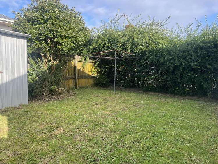 2/70 Pomaria Road Henderson_7