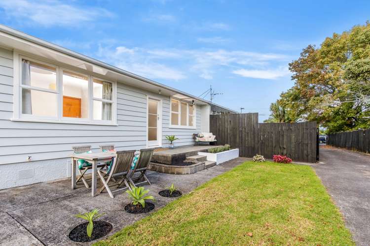 2/79 Taikata Road Te Atatu Peninsula_3