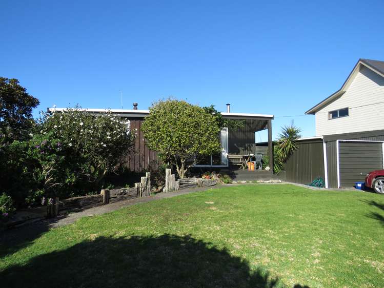 17 Marine Parade Carters Beach_18