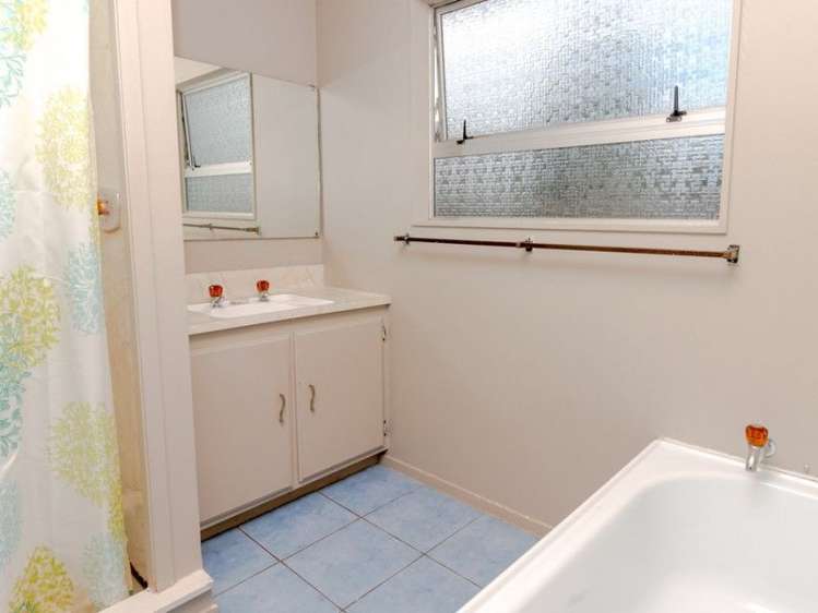 2/8 Flanders Avenue Onekawa_8