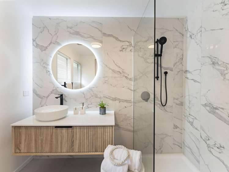 5 Gallony Ave Massey_14