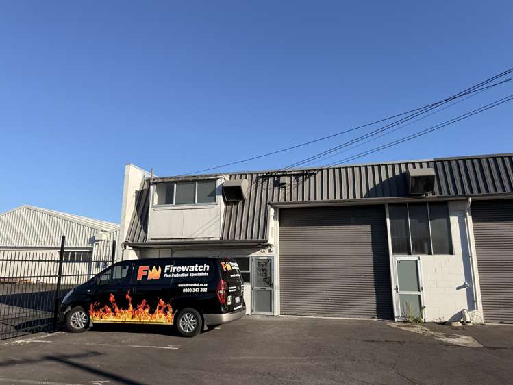1/4 Amokura Street Henderson_2
