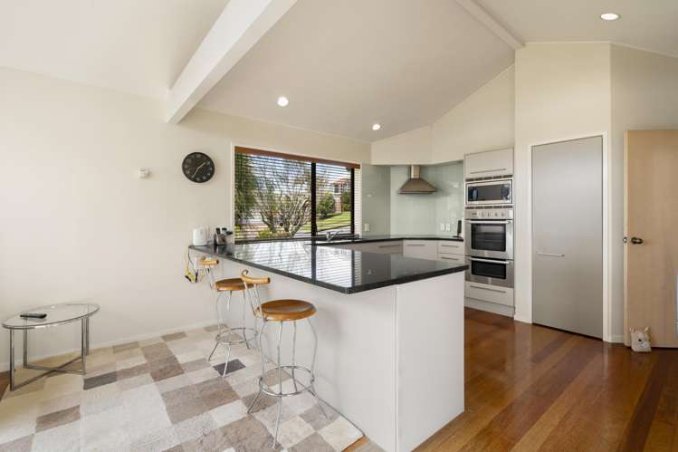 1 Dorrington Place Eastern Beach_7
