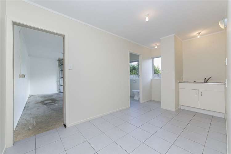 32 Don Buck Road Massey_13