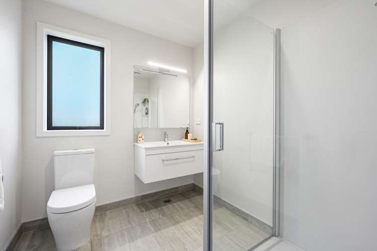 53 Probert Crescent Chartwell_14