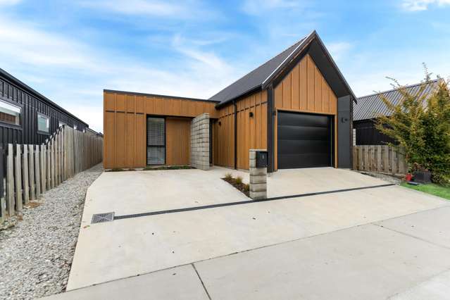 6 Longlands Street Dalefield/Wakatipu Basin_1