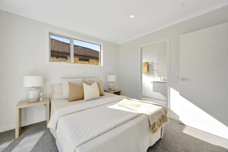 2/290 Dixon Road Fitzroy_9