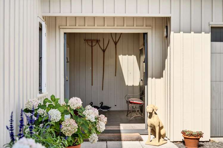 5/239 Lake Ferry Road Martinborough_4