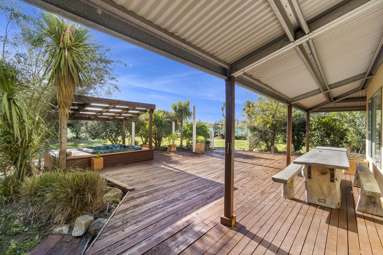 301 Georges Road_2