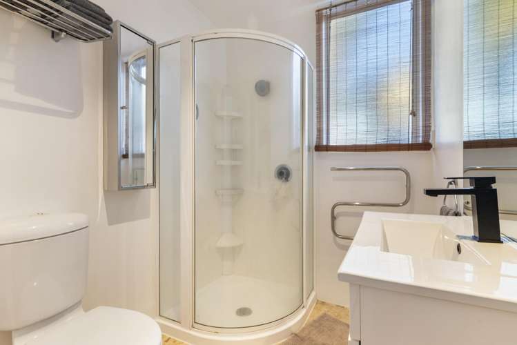 27A Peter Terrace Castor Bay_17