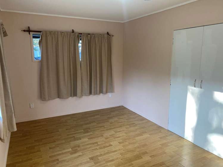 9 Lysander Crescent Beach Haven_4