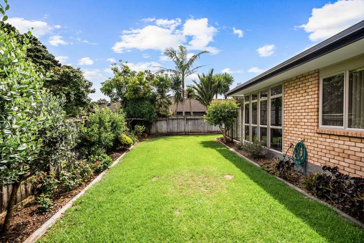 11 Conifer Grove Kamo_18