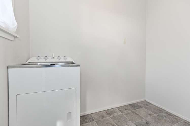 214 Portsmouth Road Flaxmere_12