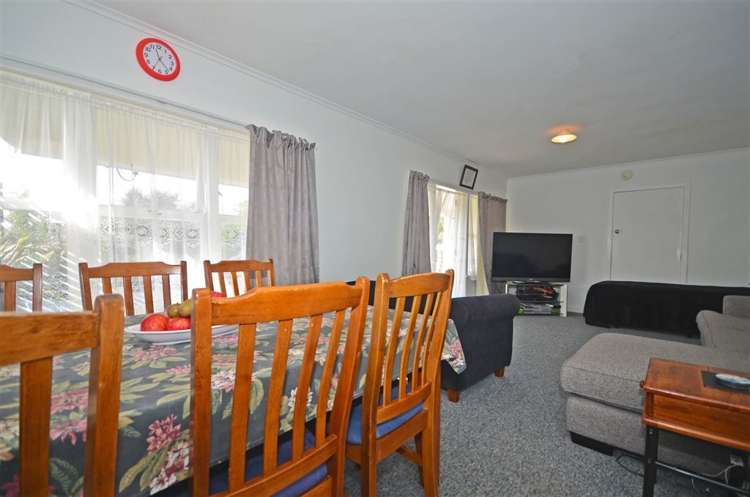 12 Sheehan Road Te Atatu South_9