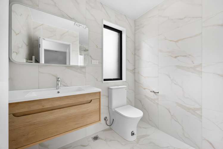 121 Otuwairoa Esplanade Papakura_17