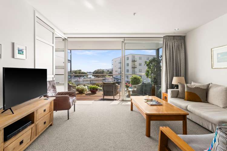 B301/14 West Quay Ahuriri_7