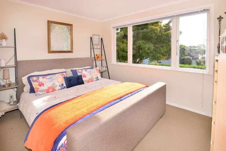 8 Murray Road Te Atatu Peninsula_11