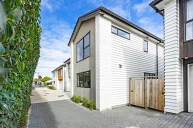 1C Whites Way_4