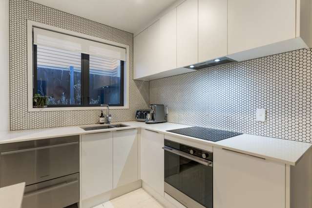 2/50 Sylvan Avenue Northcote_3