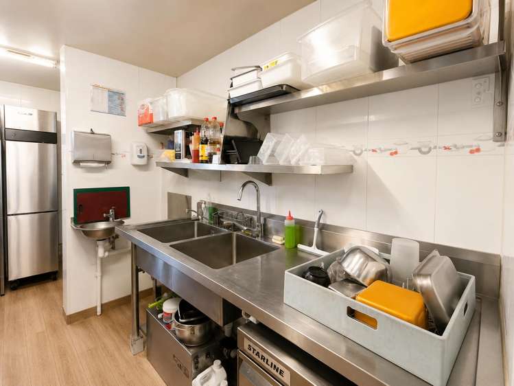 5/5 Aviemore Drive Highland Park_13