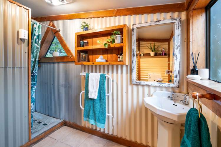 34 Peace Street Taieri Mouth_14