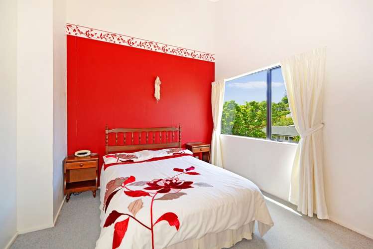 2/12 Agincourt Street Glenfield_11