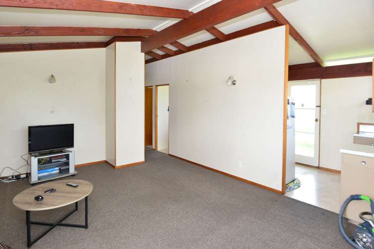 196 Edmonton Road Te Atatu South_8