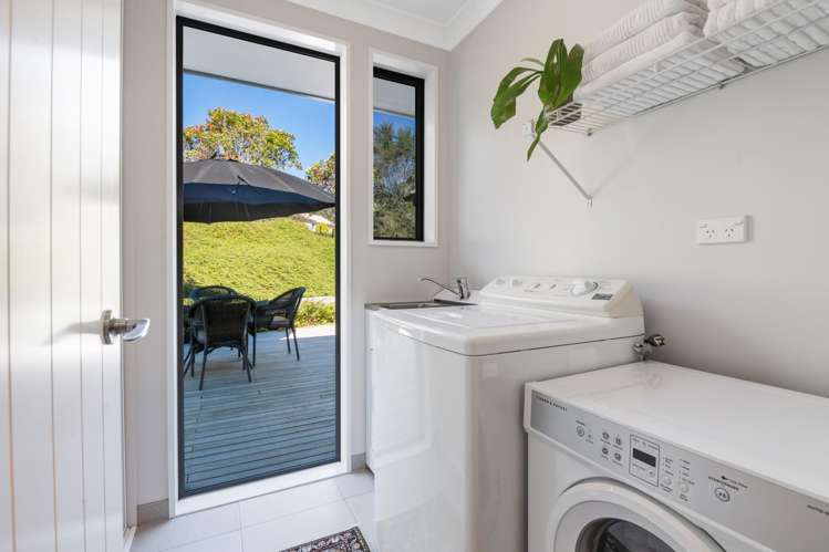 45 Manuka Grove Helensville_19