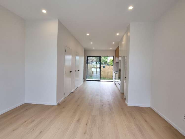 64E Triangle Road 11410_2