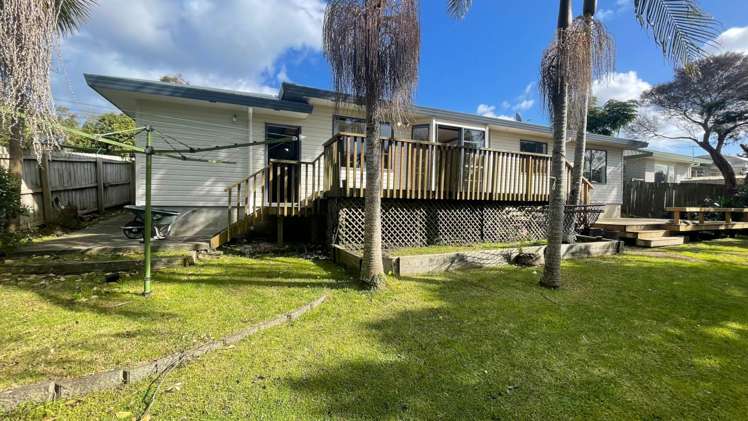 2/20 Greta Place Stanmore Bay_16