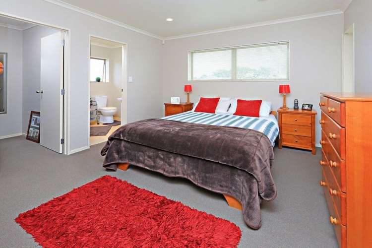 7 Richard Halse Drive Manurewa_11