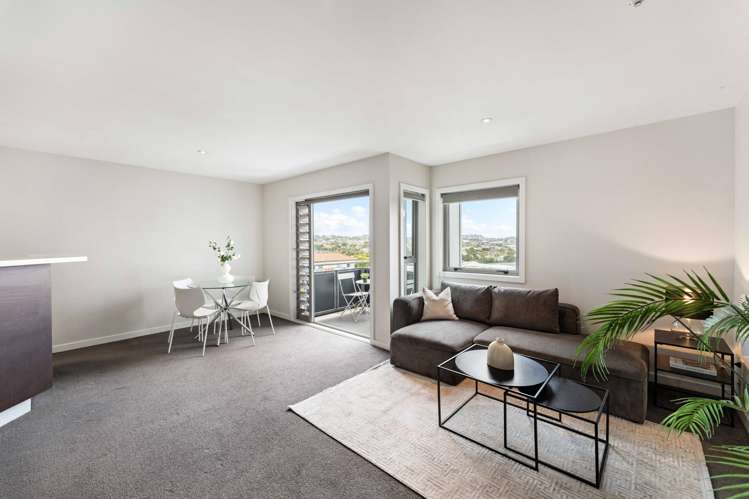 10/2 Western Springs Road_5
