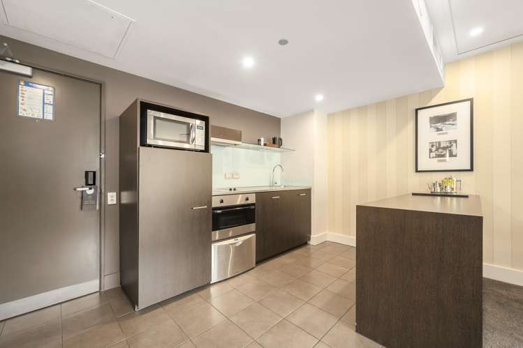 12D/12 Bolton Street_4