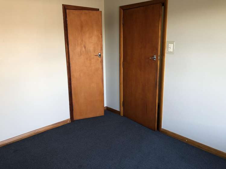 6 Pages Road Allenton_12