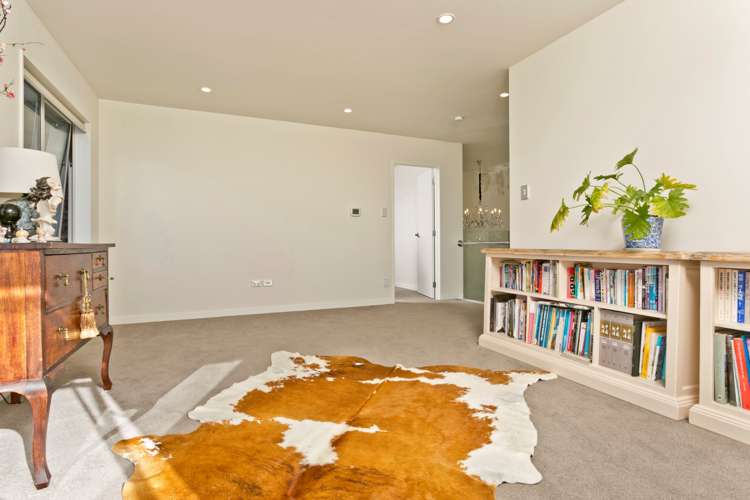 9 Tuangi Street Long Bay_13