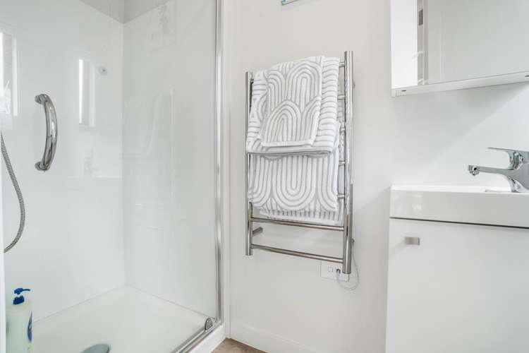 2/141 Wallace Road Mangere Bridge_24