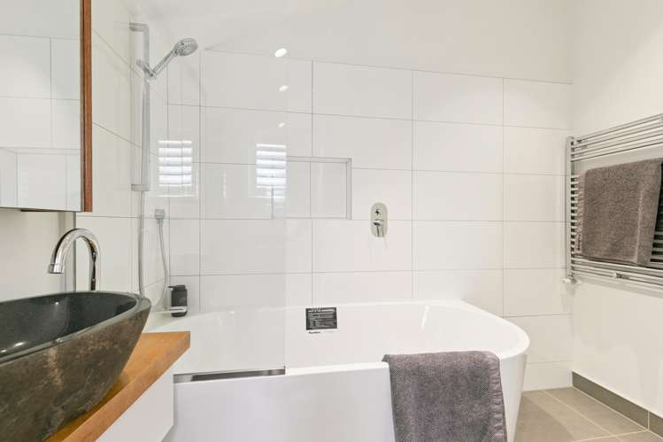 35B Hobson Crescent Thorndon_13