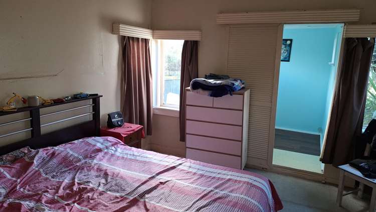 7 Ngaio Street Otaki Beach_9