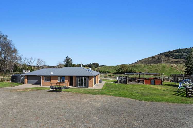 1379 Manawahe Road_0