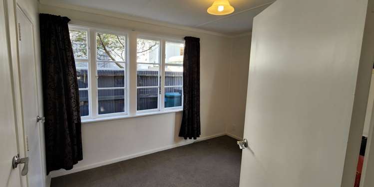 79 Wilkie Crescent Naenae_5