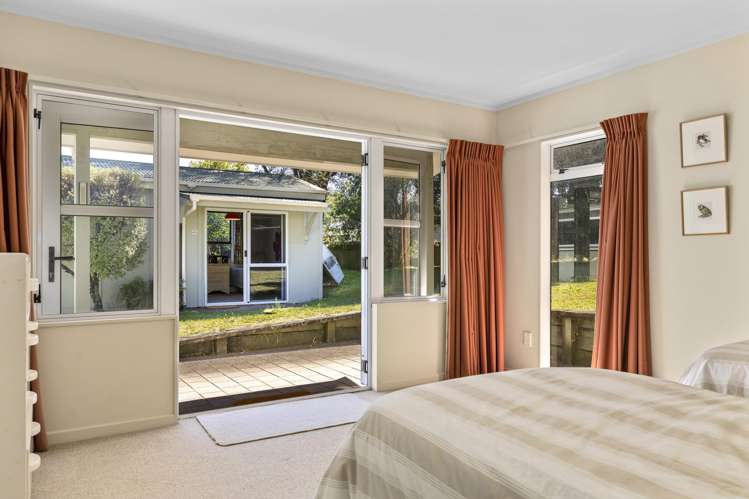 1 and 2/12 Kereru Street Two Mile Bay_11