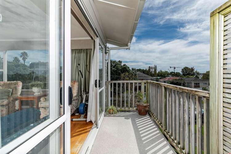 17 Divich Avenue Te Atatu South_8