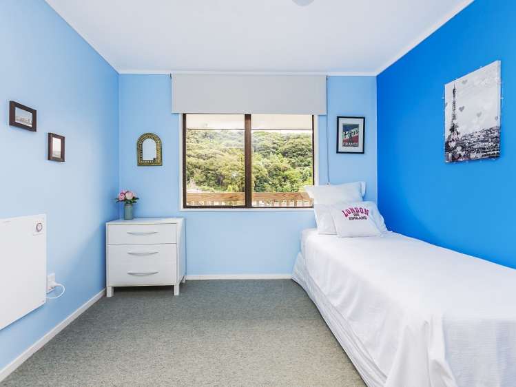 72 Omapere Street Whitby_13