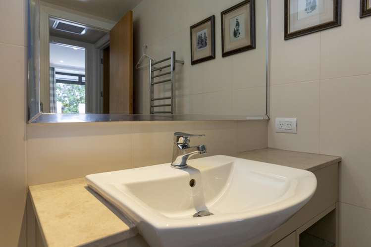 8/88 Lake Terrace Taupo_14