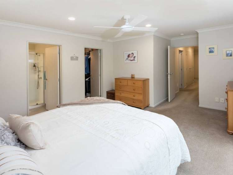 44 Pine Harbour Parade Beachlands_11