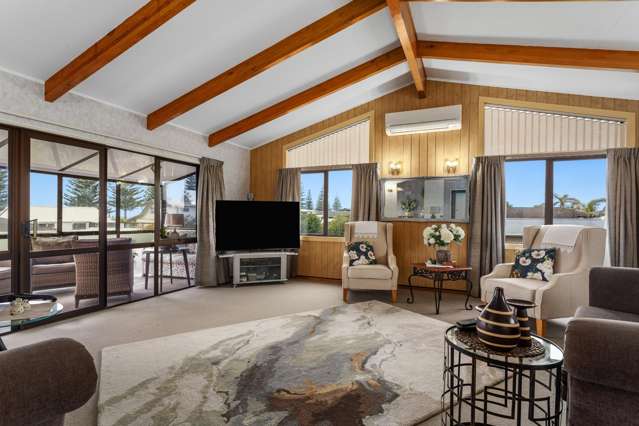 Ohope Beach - Home and Granny Flat